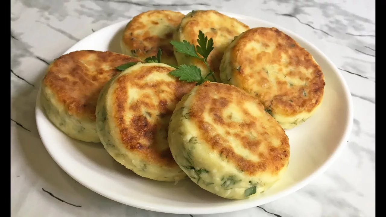 Сырники: не сладкие, с укропом